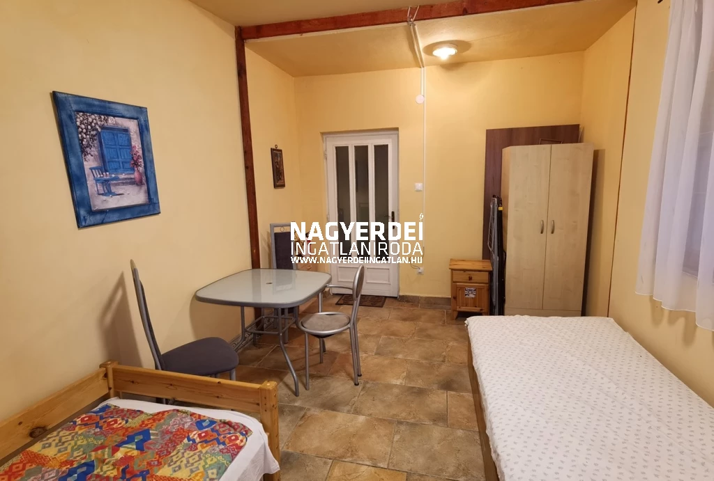 Kiadó 50 m2 panzió, Debrecen