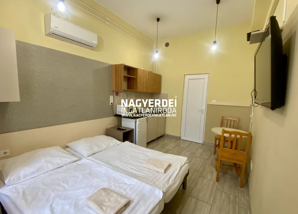 Eladó 54 m2 tégla lakás, Debrecen