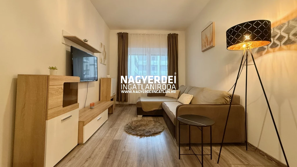 Kiadó 39 m2 tégla lakás, Debrecen