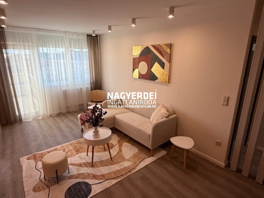 Kiadó 73 m2 tégla lakás, Debrecen