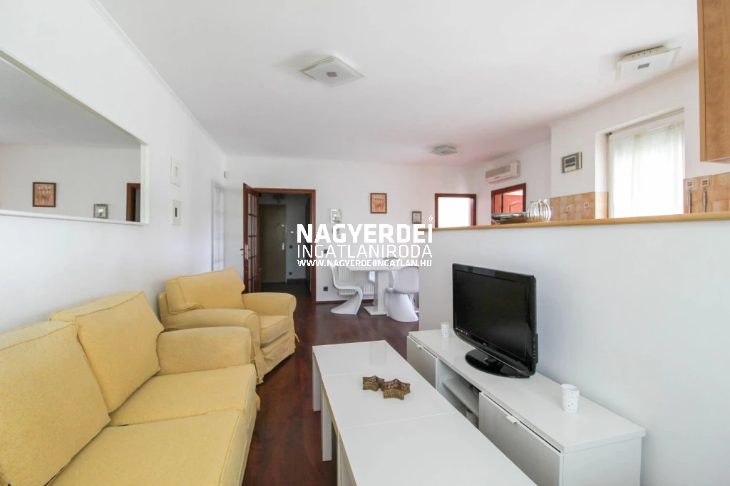 Eladó 60 m2 tégla lakás, Debrecen