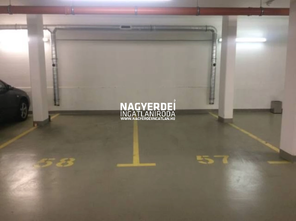 Eladó 16 m2 teremgarázs, Debrecen