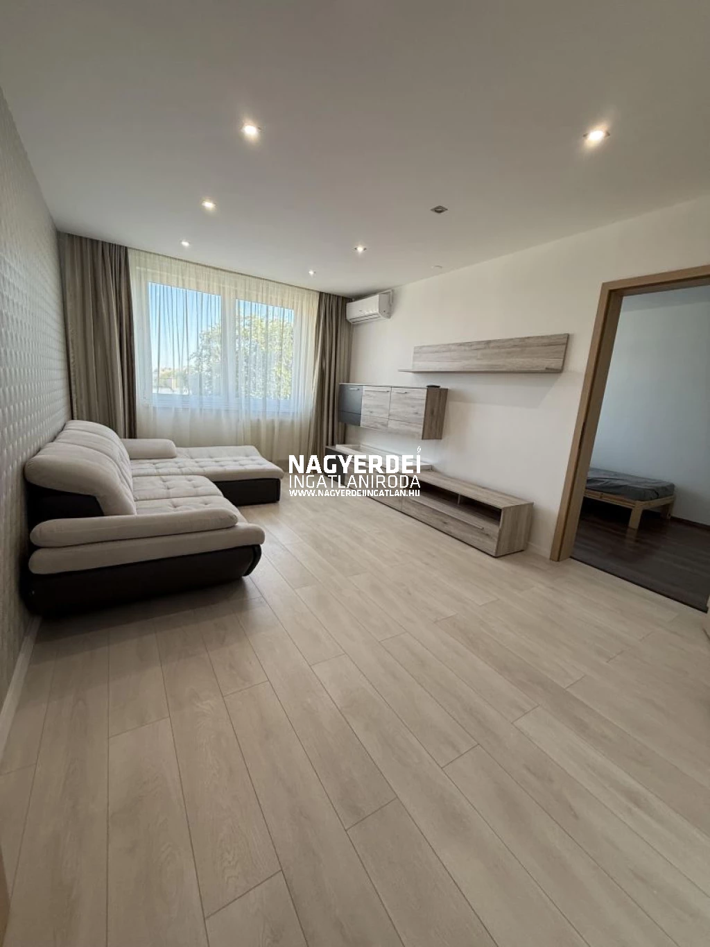 Kiadó 69 m2 panel lakás, Debrecen