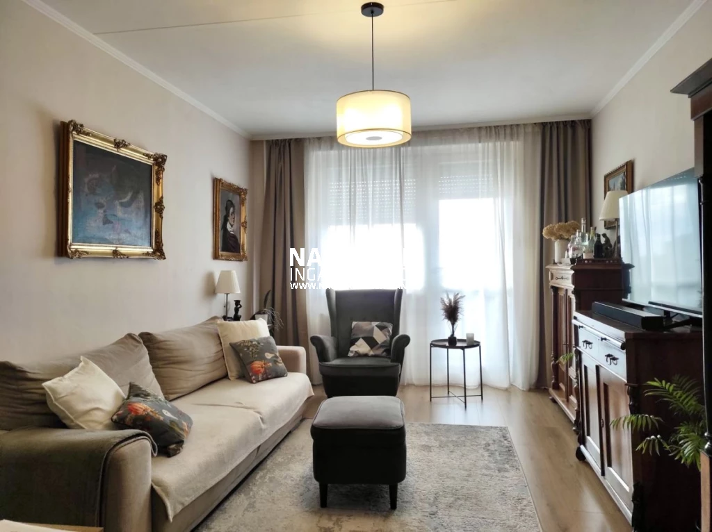 Debrecen Újkert városrészén, 74 nm-es, nappali+2 hálószobás, 12. emeleti felújított lakás eladó!