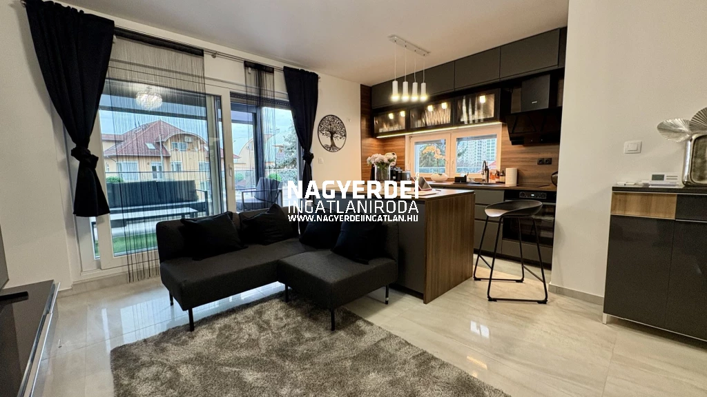 Kiadó 69 m2 tégla lakás, Debrecen