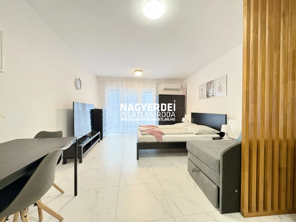 Eladó 35 m2 tégla lakás, Debrecen