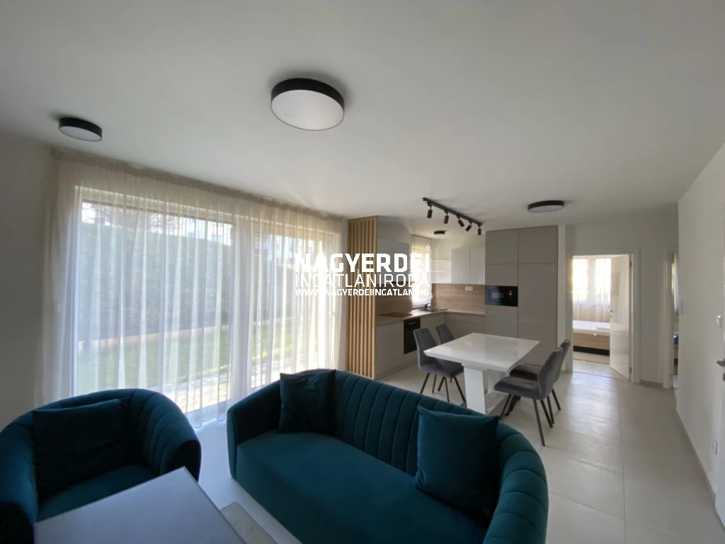 Kiadó 64 m2 tégla lakás, Debrecen