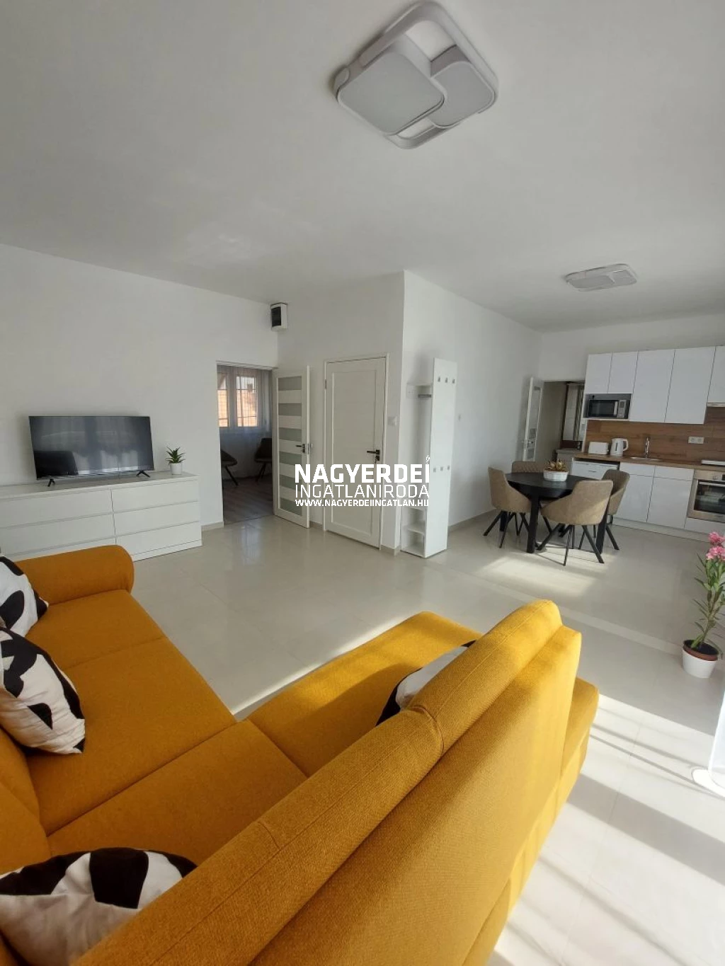 Kiadó 60 m2 tégla lakás, Debrecen