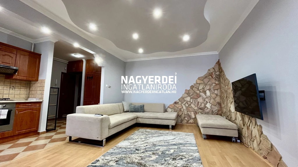 Kiadó 50 m2 tégla lakás, Debrecen