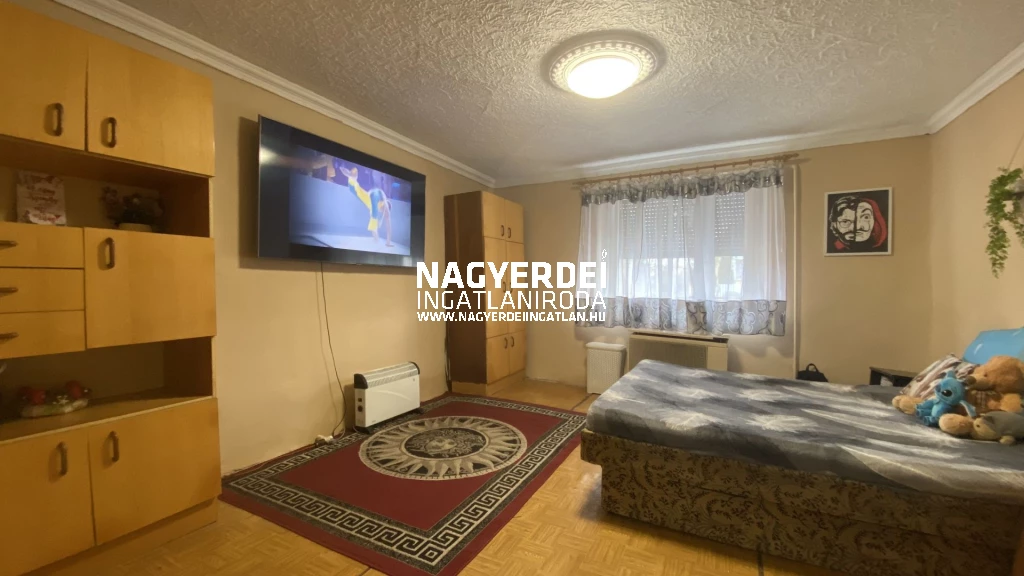 Eladó családi ház Földesen – nagy telek, összközmű, rendezett környezet