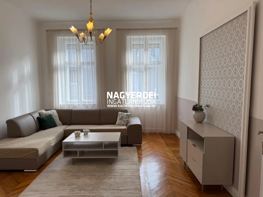 Eladó 59 m2 házrész, Debrecen