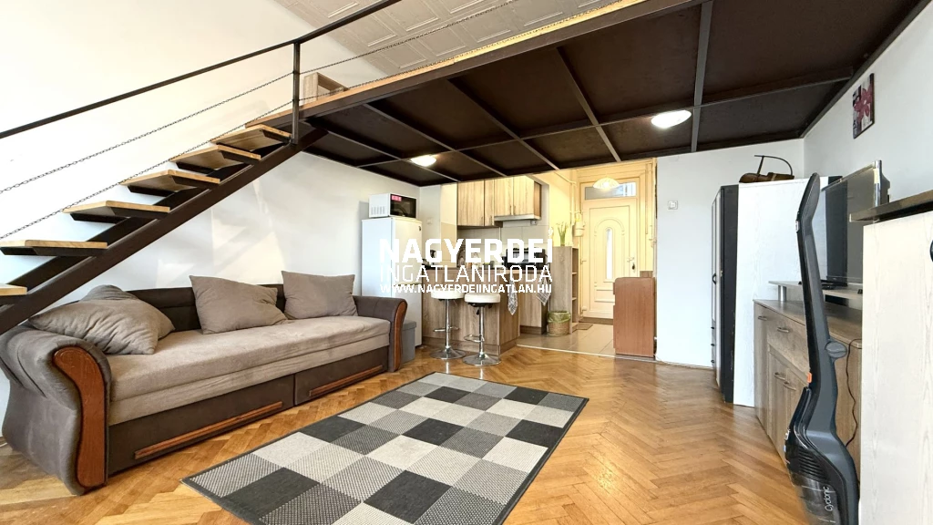 Kiadó 33 m2 tégla lakás, Debrecen