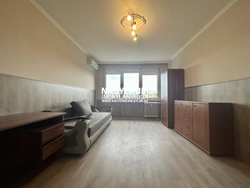 Kiadó 55 m2 panel lakás, Debrecen