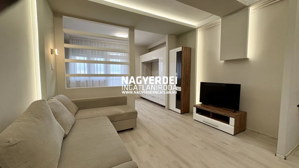 Belvárosi felújított lakás kiadó