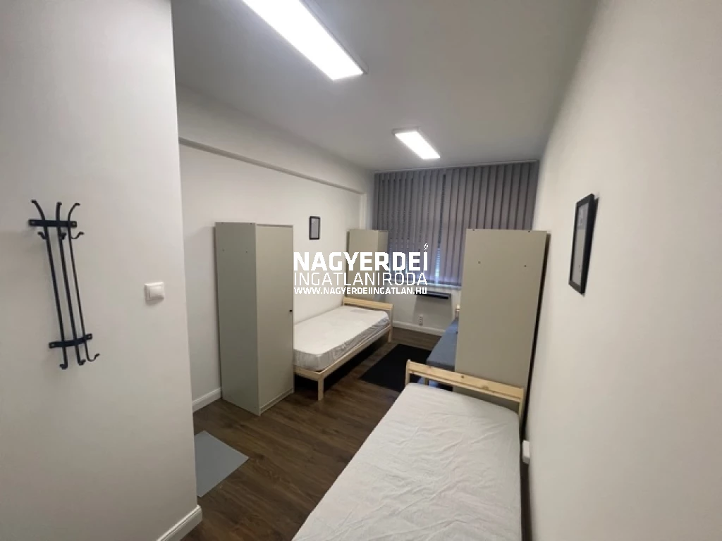 Kiadó 1 m2 panzió, Debrecen