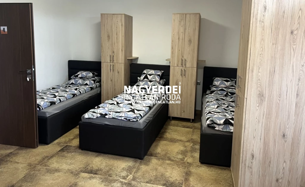 Kiadó 905 m2 panzió, Hajdúnánás