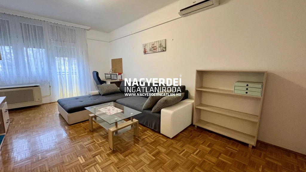 Kiadó 43 m2 tégla lakás, Debrecen