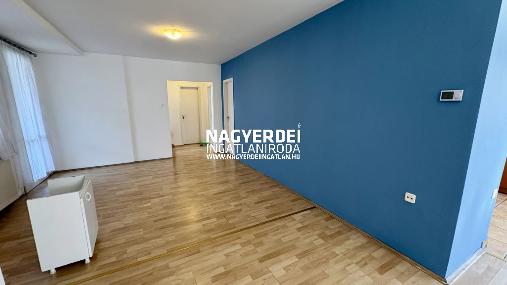 Kiadó 115 m2 tégla lakás, Debrecen