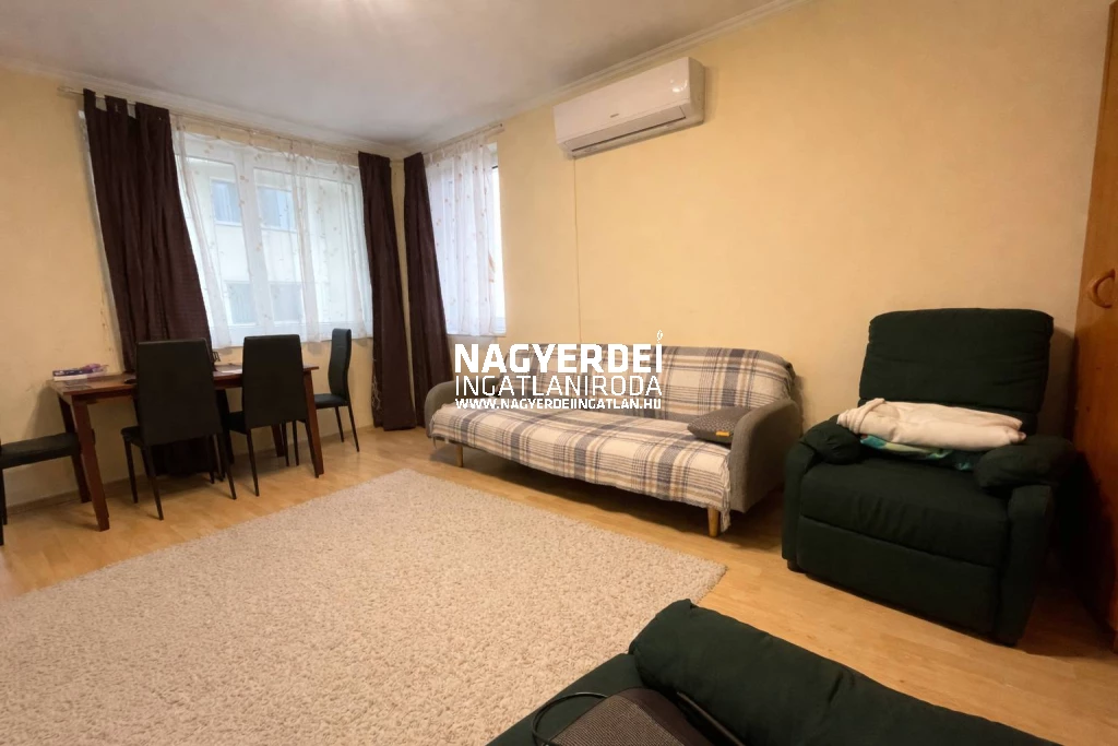 Eladó 46 m2 tégla lakás, Debrecen
