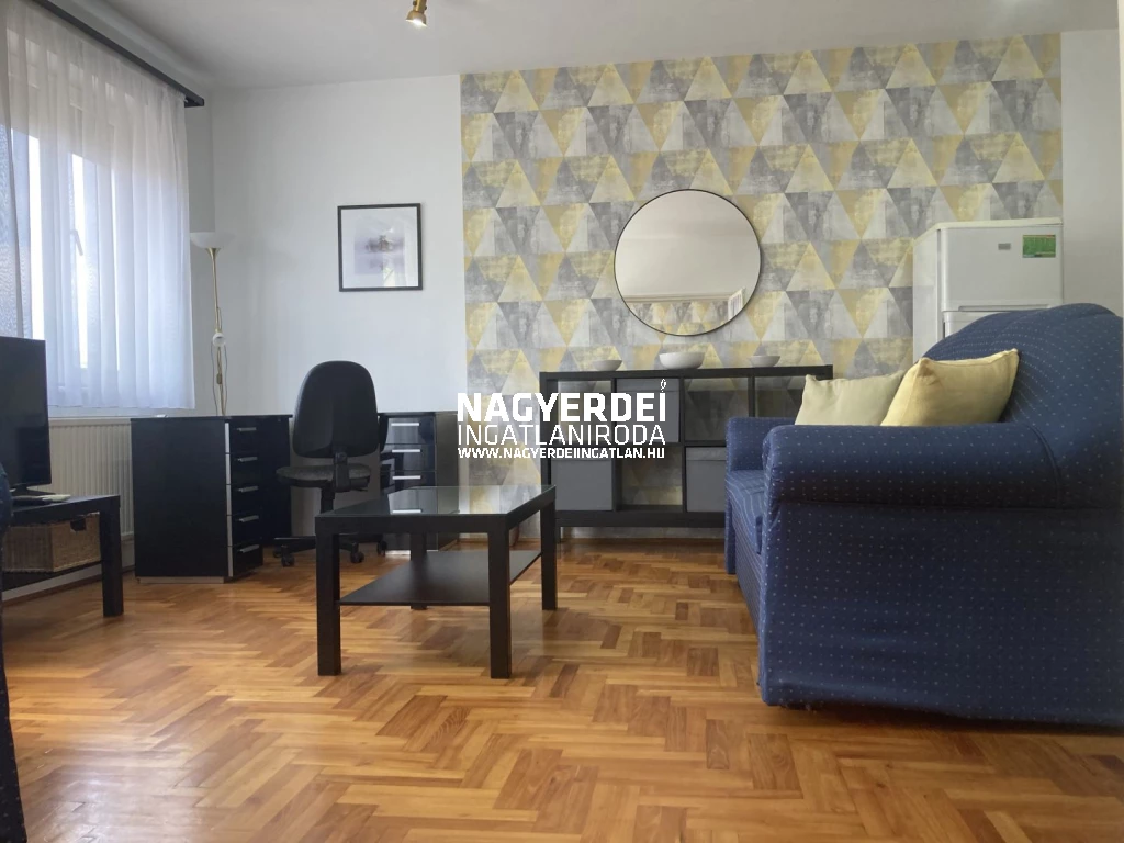 Kiadó 54 m2 tégla lakás, Debrecen