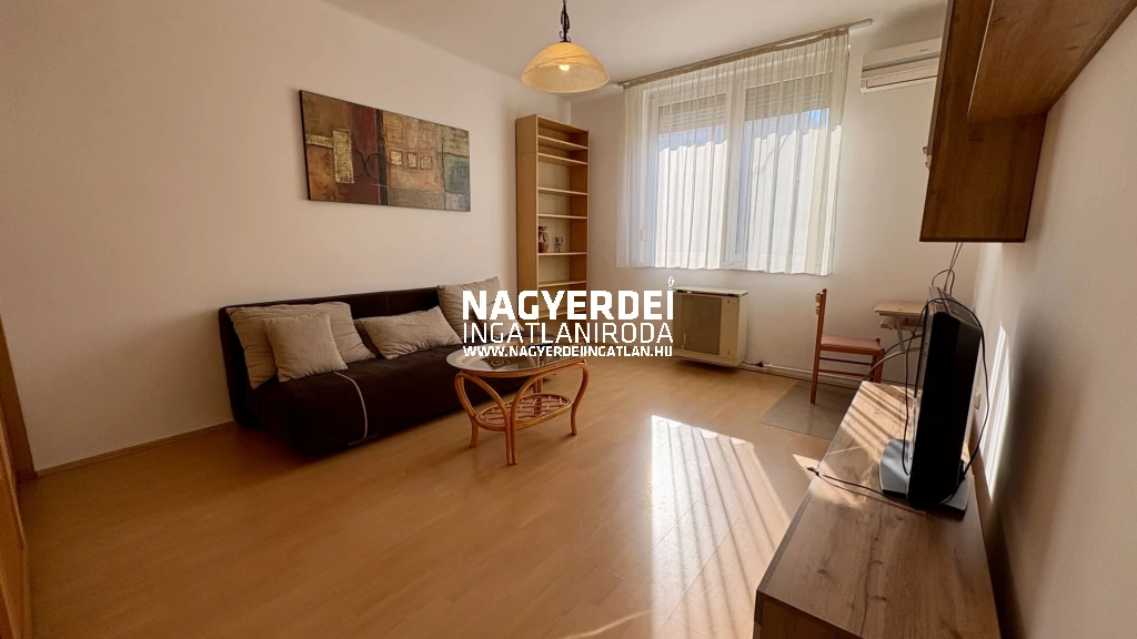 Kiadó 54 m2 tégla lakás, Debrecen