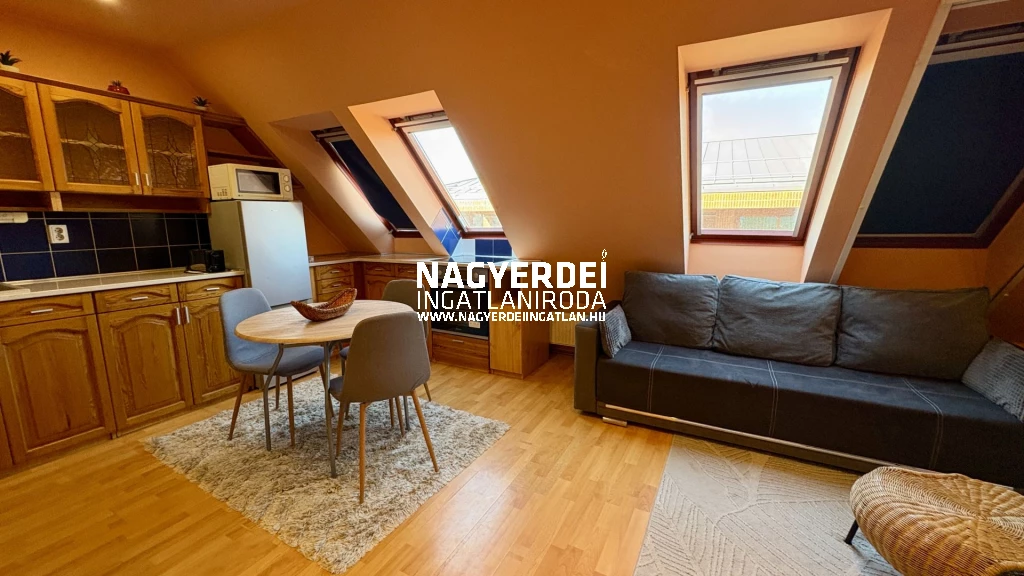 Kiadó 45 m2 tégla lakás, Debrecen