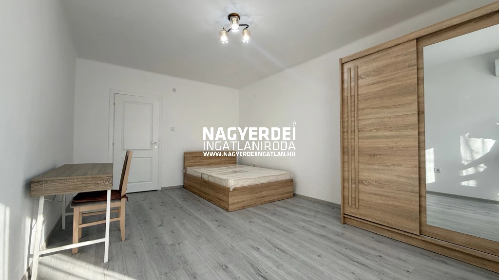 Kiadó 53 m2 tégla lakás, Debrecen