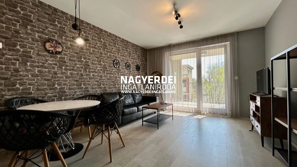 Kiadó 45 m2 tégla lakás, Debrecen