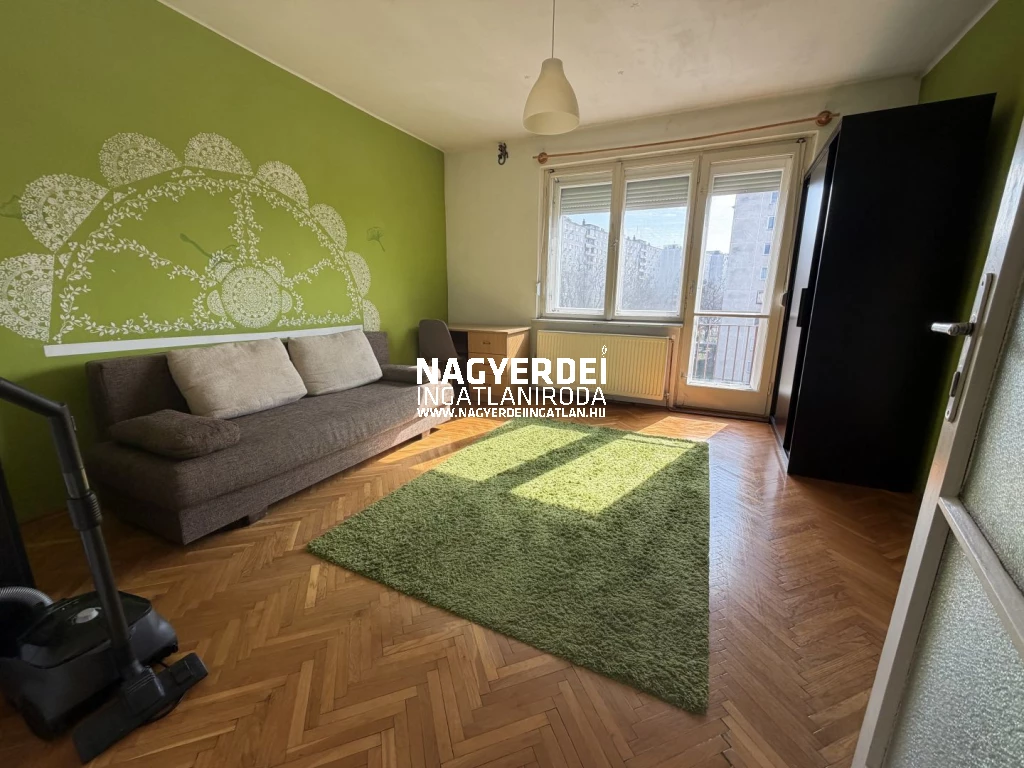 Eladó 55 m2 tégla lakás, Debrecen