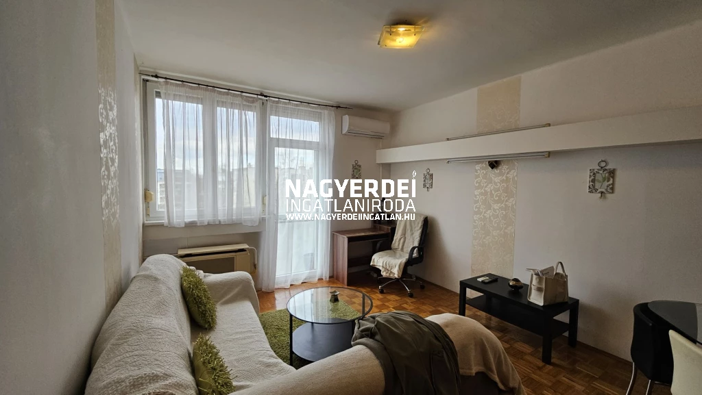 c3-1-name c2-19-name, Debrecen, Libakert