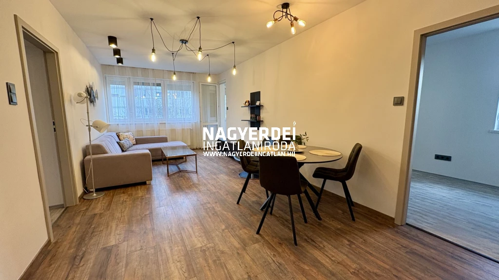 c3-2-name c2-19-name, Debrecen, Egyetemváros