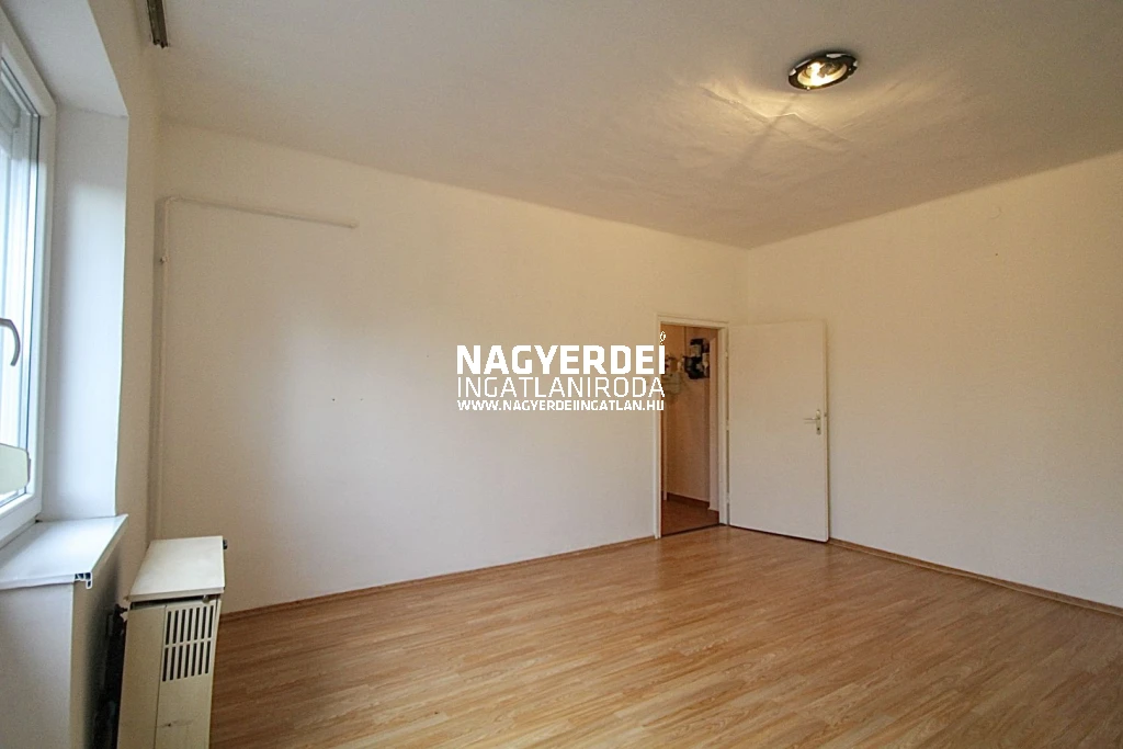 c3-2-name c2-19-name, Debrecen, Péterfia