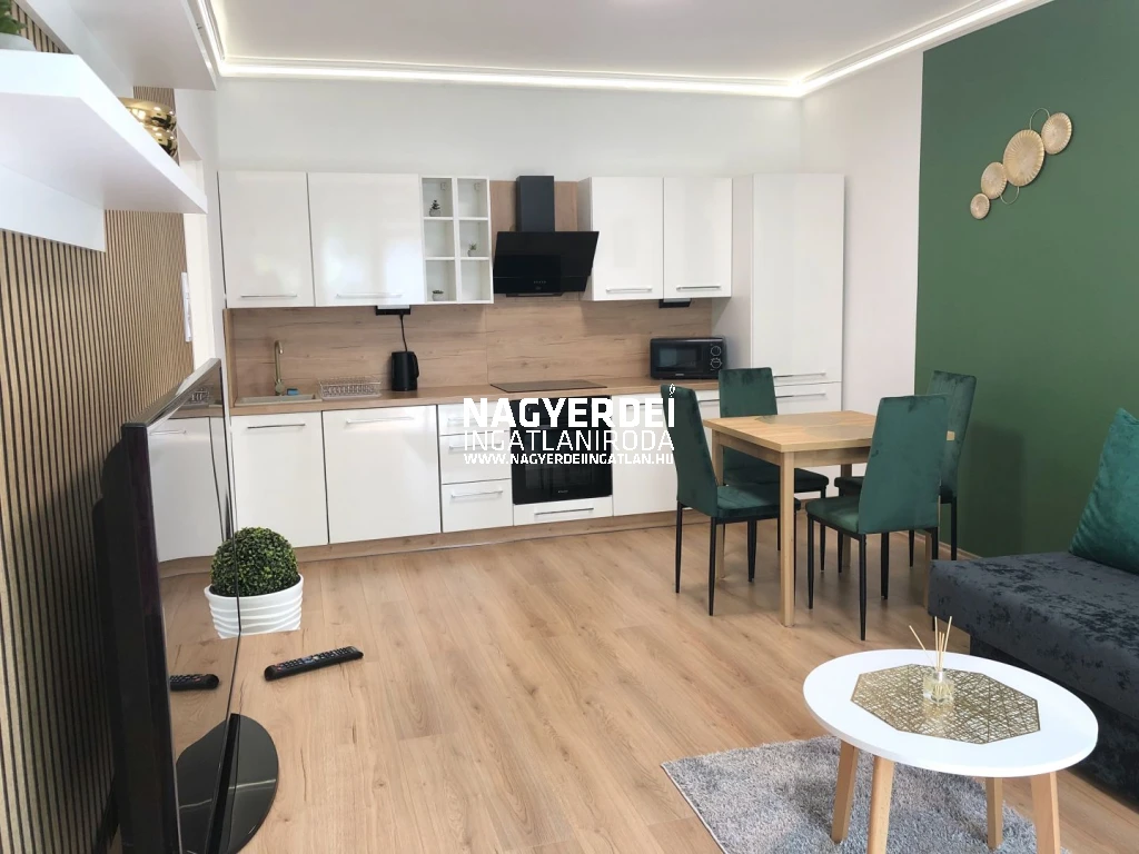 c3-2-name c2-19-name, Debrecen, Sestakert