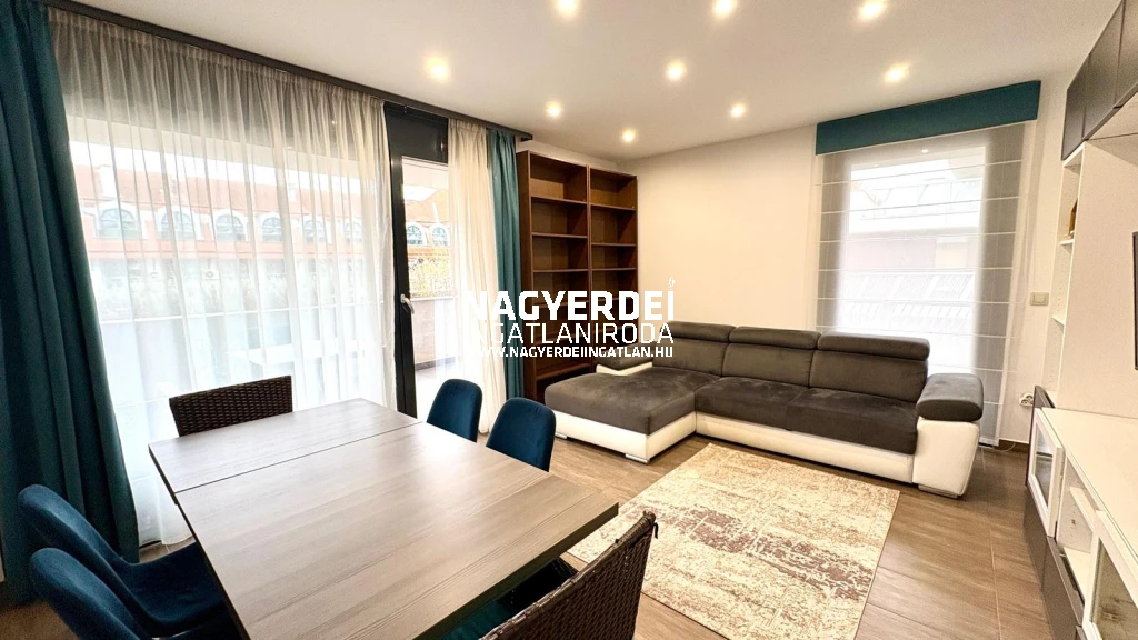 c3-2-name c2-19-name, Debrecen, Nagyerdő