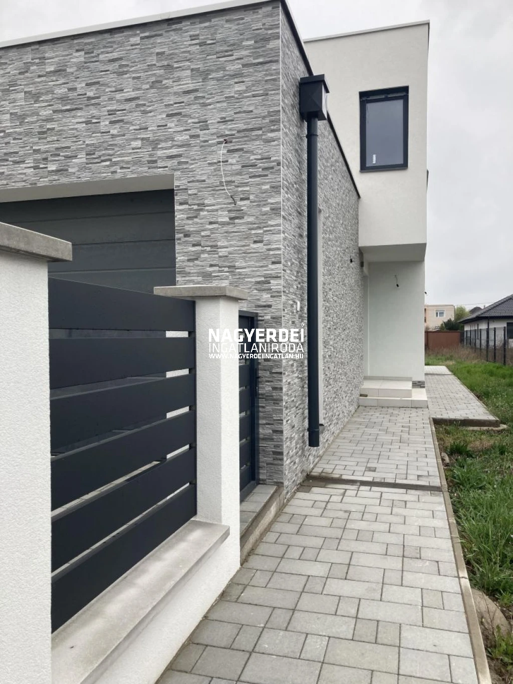 Eladó 170 m2 új építésű ikerház, Debrecen