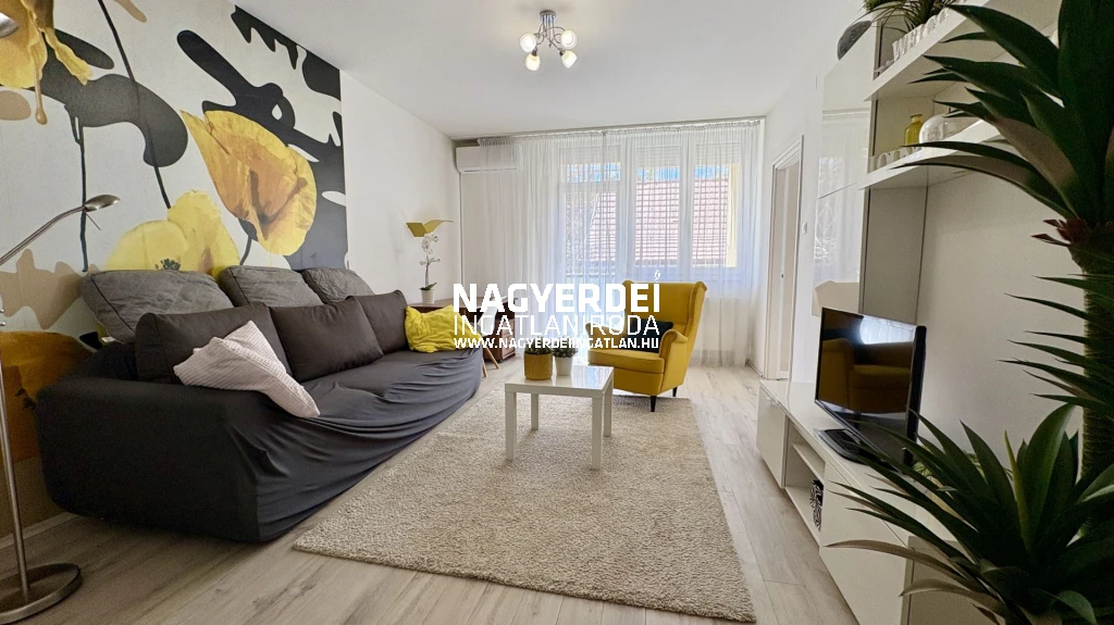 c3-2-name c2-19-name, Debrecen, Nagyerdő