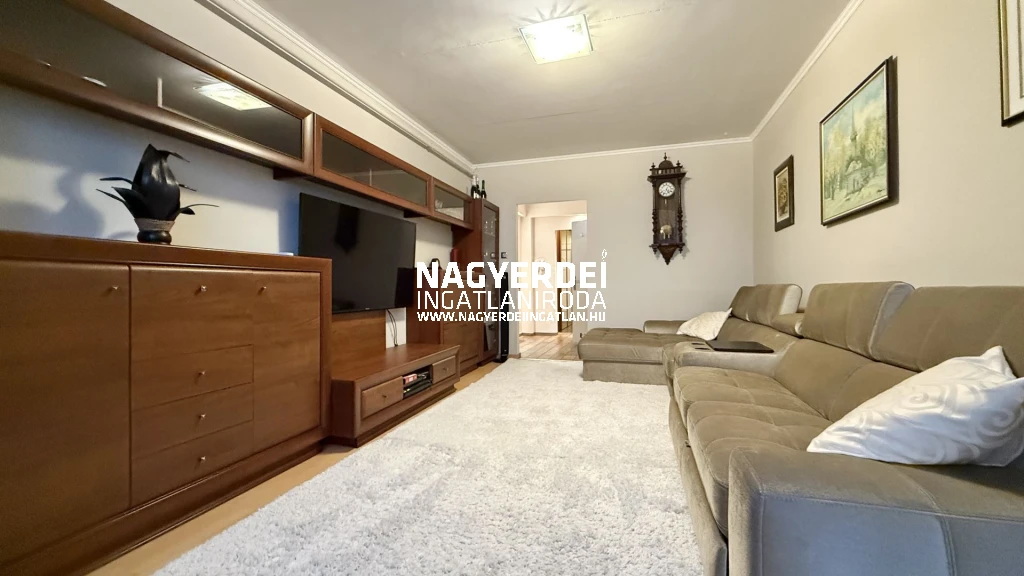 c3-2-name c2-20-name, Debrecen, Újkert