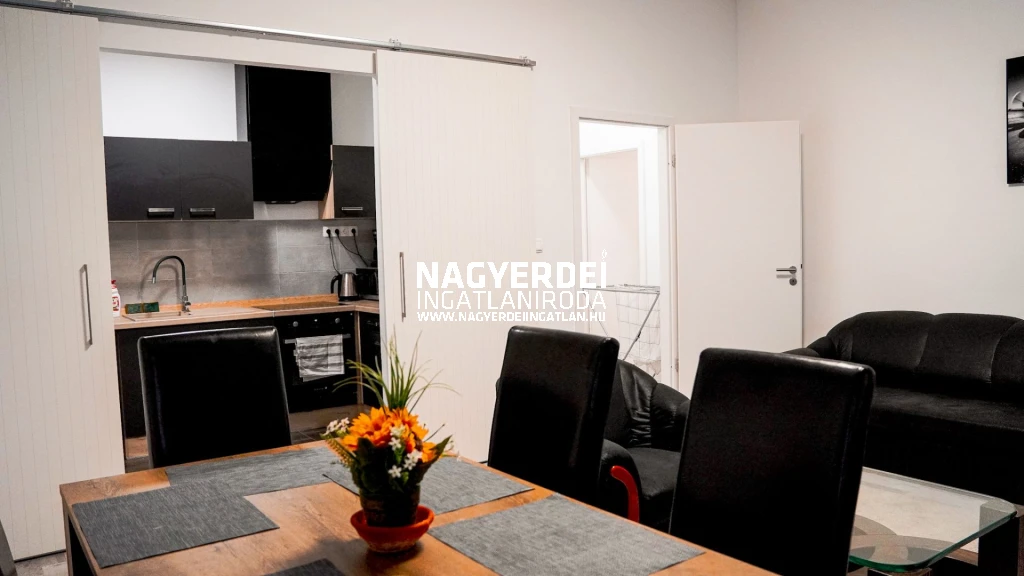 c3-2-name c2-19-name, Debrecen, Belváros