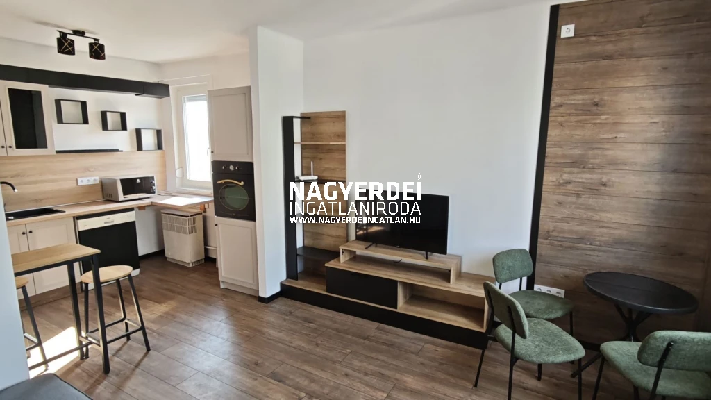 Eladó 47 m2 tégla lakás, Debrecen