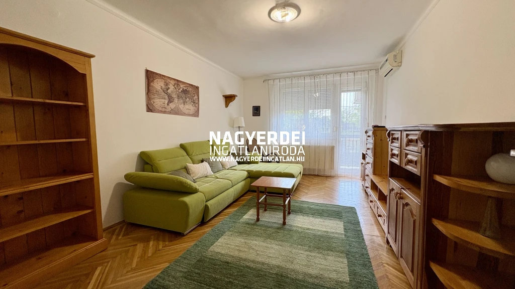 c3-2-name c2-19-name, Debrecen, Nagyerdő