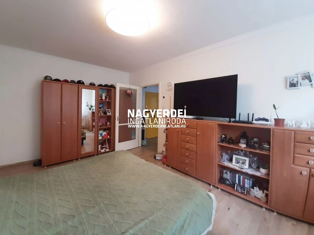 c3-1-name c2-20-name, Debrecen, Újkert