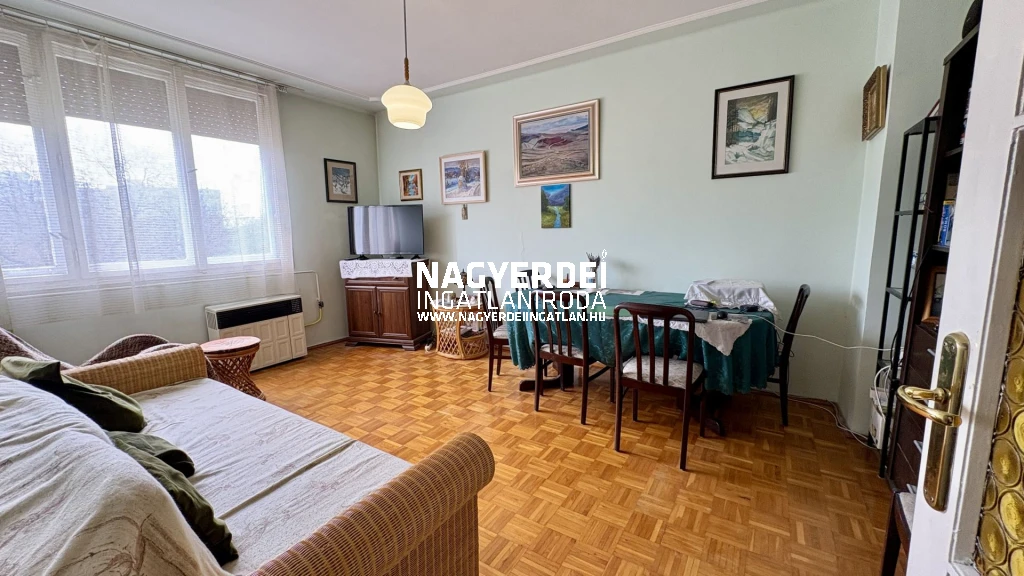 c3-1-name c2-19-name, Debrecen, Libakert