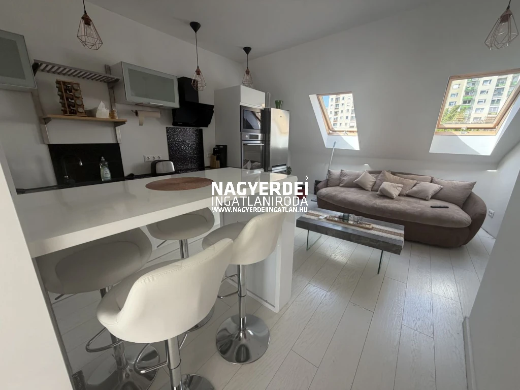 c3-1-name c2-19-name, Debrecen, Belváros