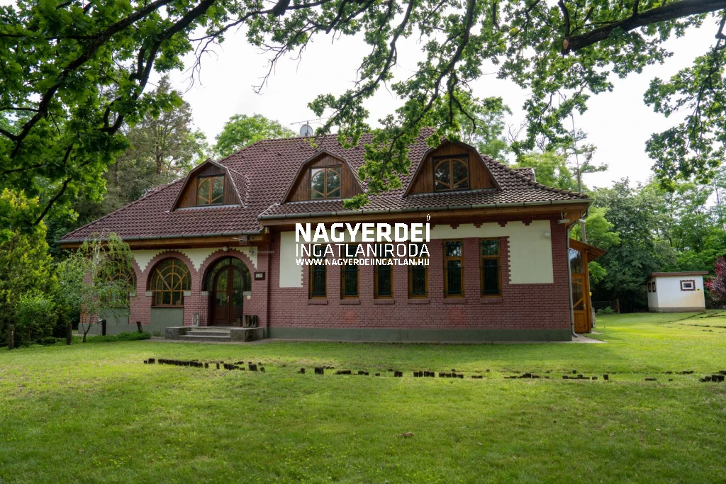 c3-1-name c2-1-name, Debrecen, Haláp