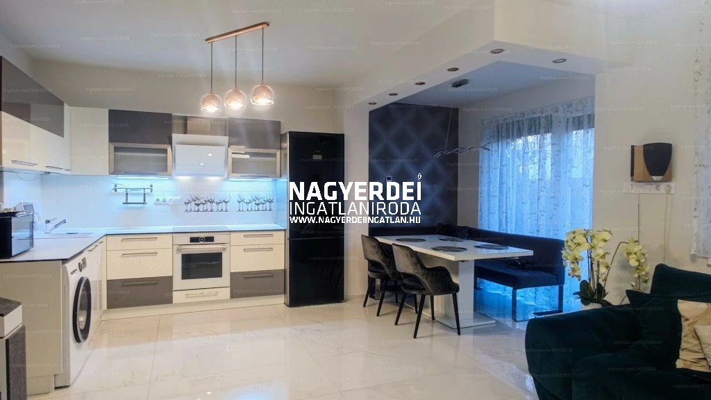 Kiadó 110 m2 ikerház, Debrecen