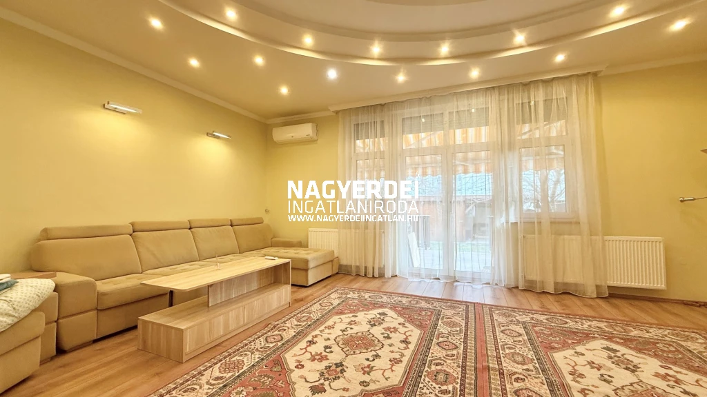 Kiadó 180 m2 családi ház, Debrecen