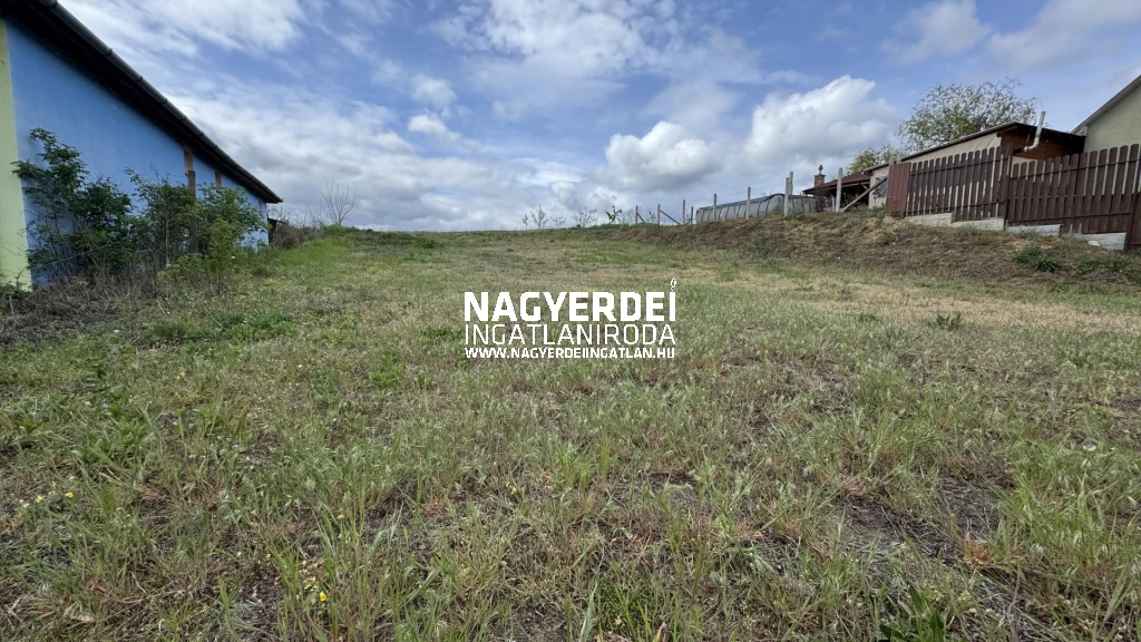 Hajdúsámson belterületi építés telek