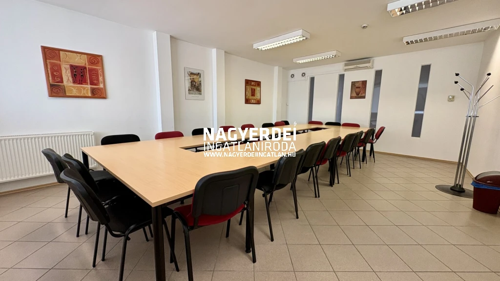 c3-2-name c2-68-name, Debrecen, Belváros