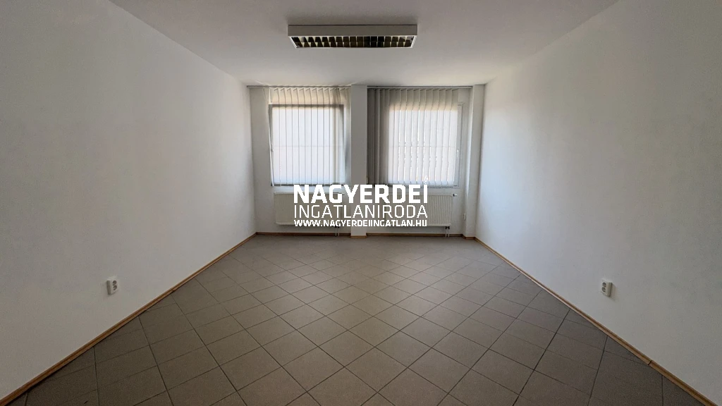 c3-2-name c2-68-name, Debrecen, Belváros