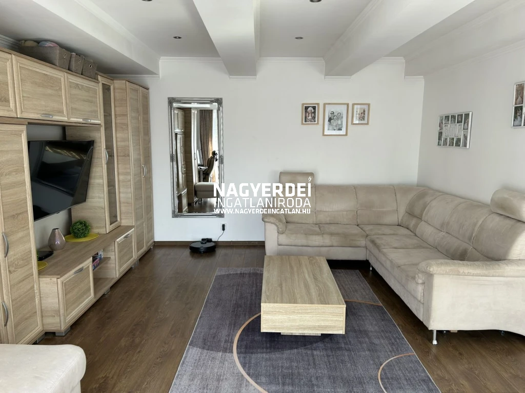 Kiadó 250 m2 családi ház, Debrecen